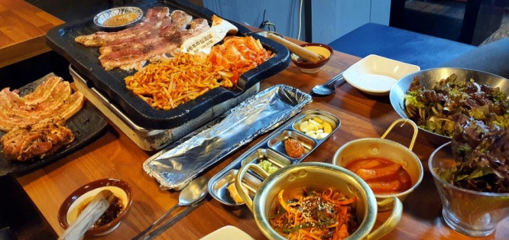  대구 동성로 맛집, 머꼬삼겹살(삼덕동 고깃집, 2030골목)