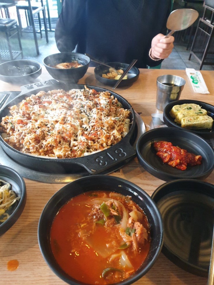  [신사, 가로수길] 저녁엔 고깃집, 점심엔 볶음밥 맛집 경성팔일삼