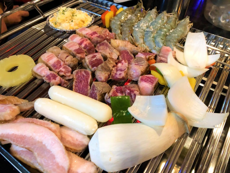  신논현 이색고기집 난장캠프. 강남 실내캠핑장