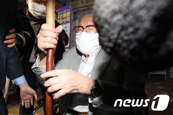 檢, '정부 방역활동 방해' 신천지 주요간부 9명 '실형' 구형