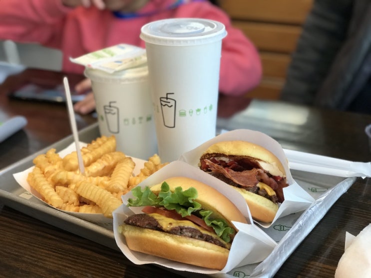  쉐이크쉑 송도점 뉴욕갬성으로 shake shack~