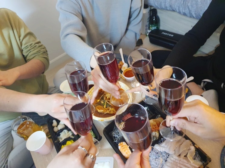  열일곱 번째 일상, 집들이는 역시 술 파티.