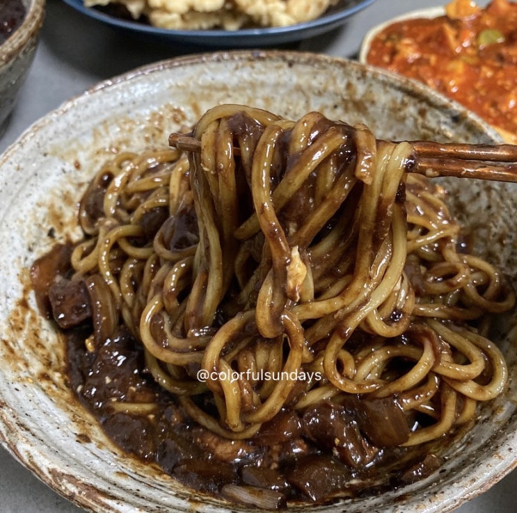 락희안 간편식으로 집에서 맛있는 짜장면 먹었어요! 락희안 간편식으로 집에서 맛있는 짜장면 먹었어요!