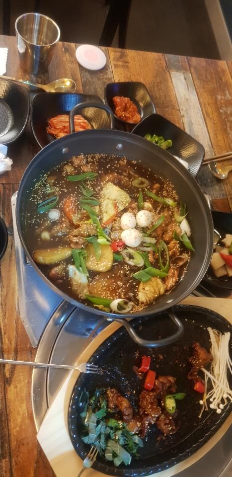  부산우동닭도리탕 그렇게 즐거운 이곳