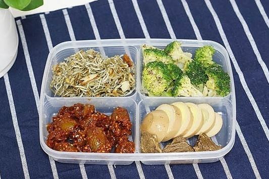  배달할때 안성맞춤 4칸 5칸반찬통을 소개해드립니다