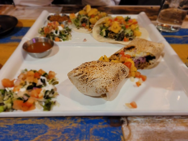  [홍대 맛집] 감성타코 홍대점 : 멕시칸 타코의 참맛!