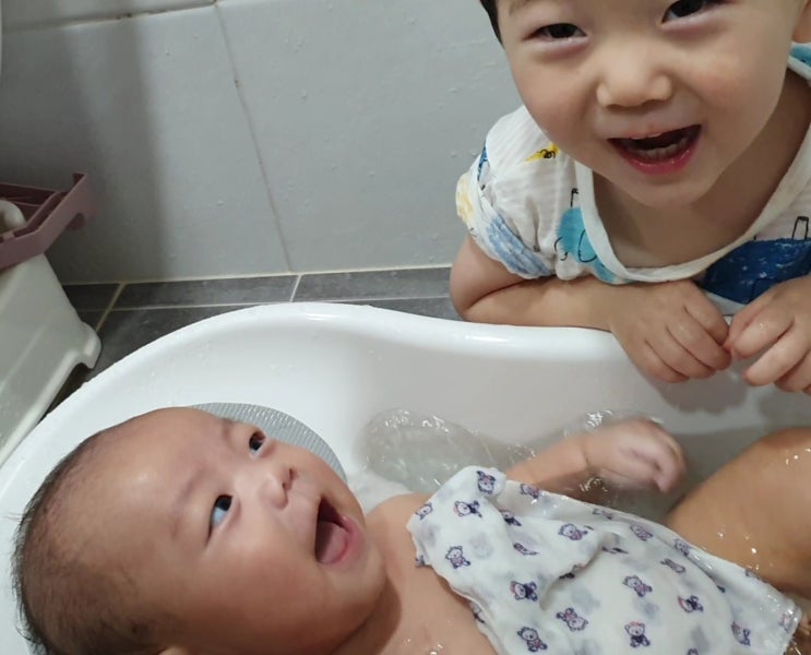 다이소 아기욕조 소송관련 힘을 모아주세요. 강경두, 이승익 변호사님 다이소 아기욕조 소송관련 힘을 모아주세요. 강경두, 이승익 변호사님
