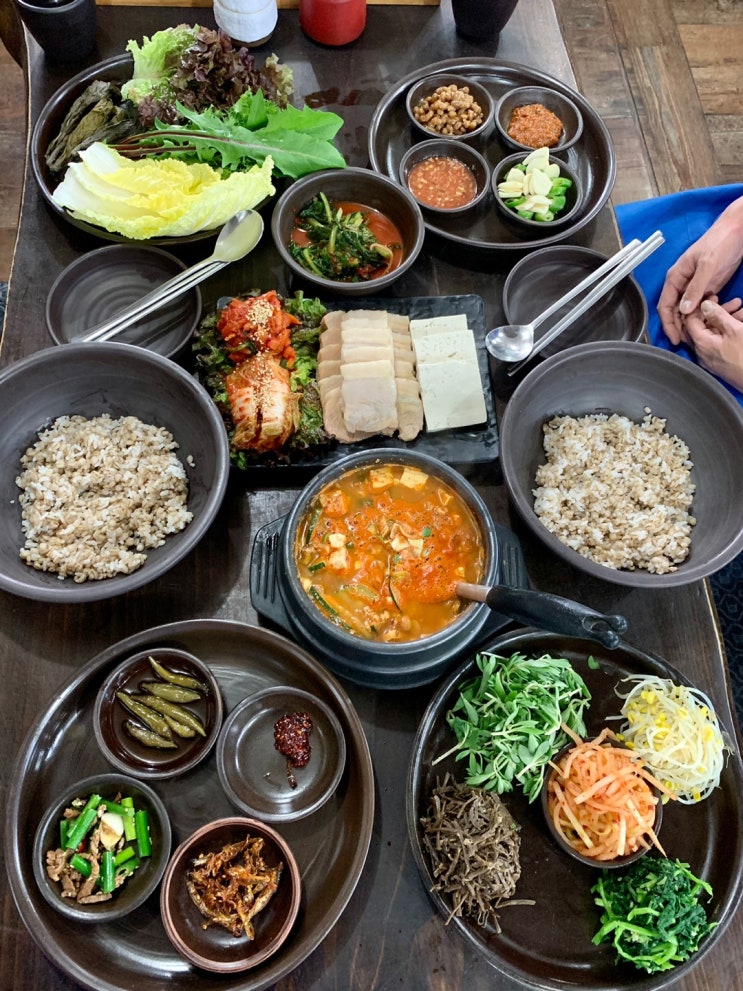  구로 초가집 부뚜막 청국장 정갈한 한정식 먹었어요~