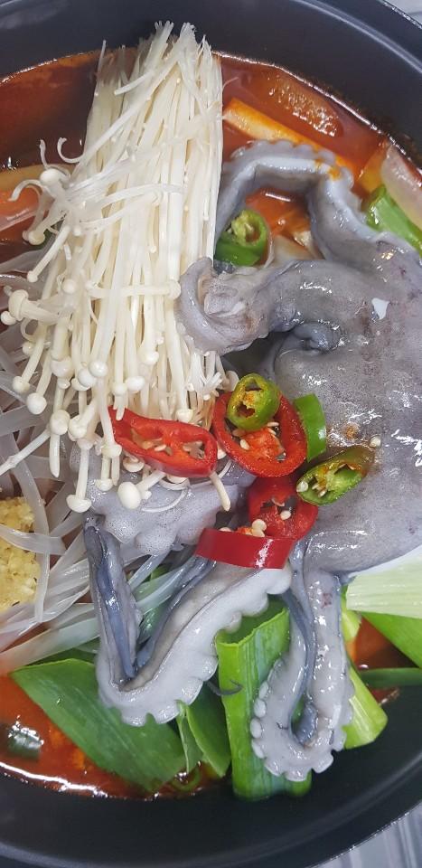  해운대닭목살 구이 소중한 맛점