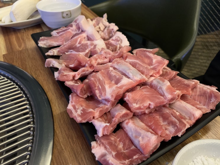 [광주금호동먹자골목맛집/금호동생갈비고기집] 돼지날다, 광주맛집추천