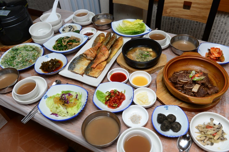  마산맛집 마산한정식 먹을촌 코로나시대 안전여행 푸짐한 한상