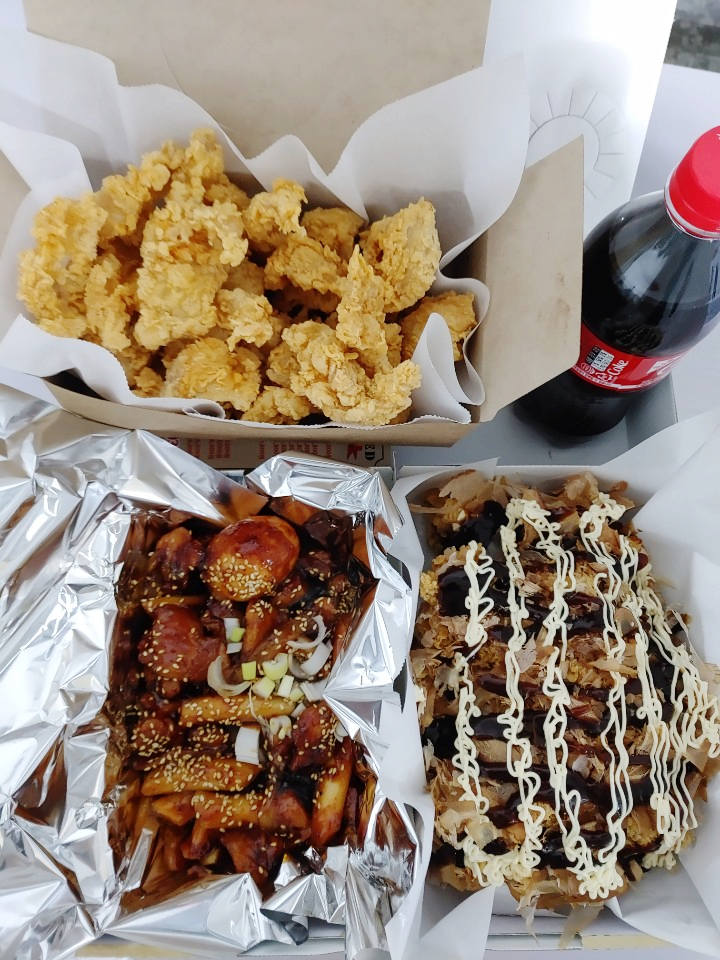  죽전동맛집 원티드숯불크리스피치킨 신메뉴 순살가쓰오 치킨 먹어봤어요