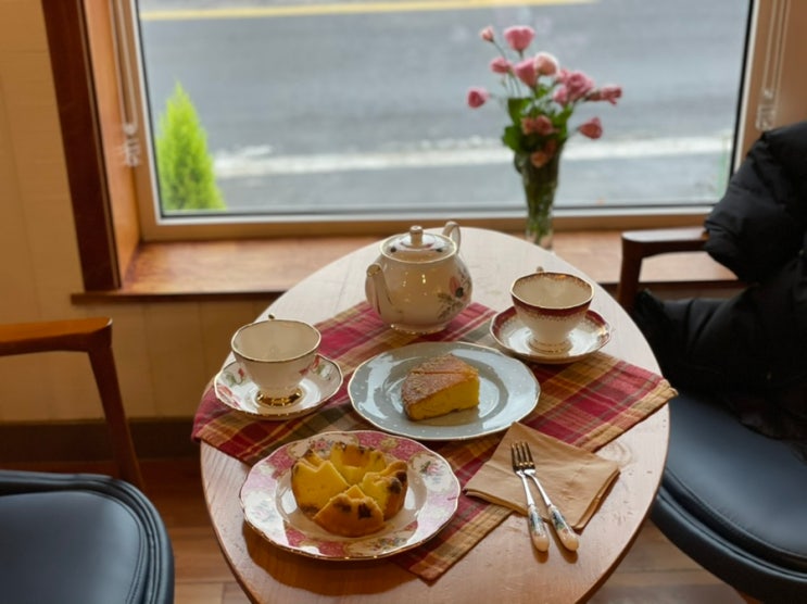 [제주 카페] 파랑카페, 유수암리 작은 동네에 조용하고 아름다운 애월 카페