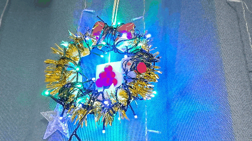  재활용한 수제 리스 크리스마스트리 다이소 LED 전구 이용 만들어 봤어요