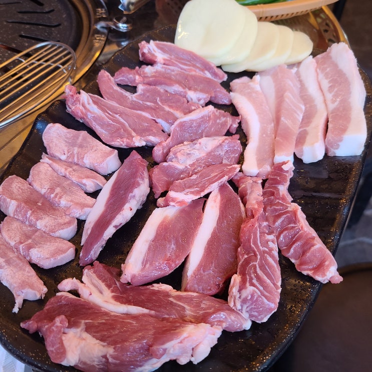  서면고기집 -  용이네뒷고기 회식장소로 좋은 서면뒷고기 맛집