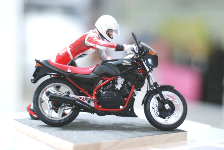 Honda VT250F-Tamiya Honda VT250F-Tamiya