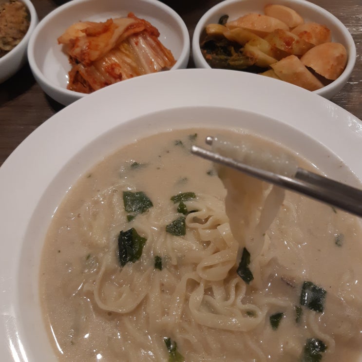  홈쿡 간편식품, 동원 면발의 신 들깨칼국수 후기