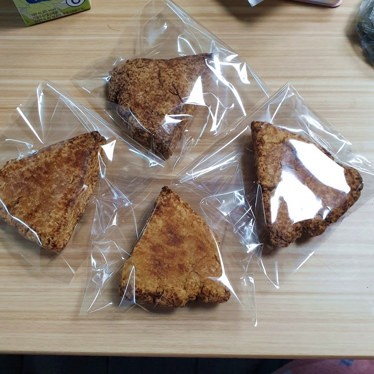  머드스콘 에어프라이어로 만들기(통밀스콘, 쑥&흑임자 미니큐브스콘)