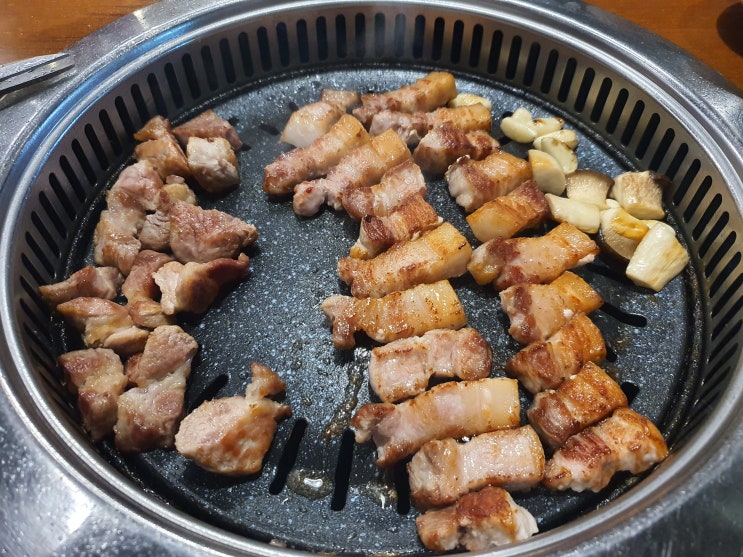  2동탄삼겹살 기흥CC맛집 겉바촉촉 한돈곳간 추천 (구.고반식당)