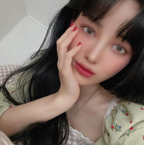 유깻잎 혼혈 성형전 의혹 유깻잎 혼혈 성형전 의혹