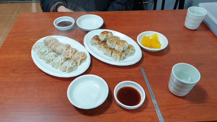  부산 수정동 맛집, 기본에 충실한 맛 명당만두