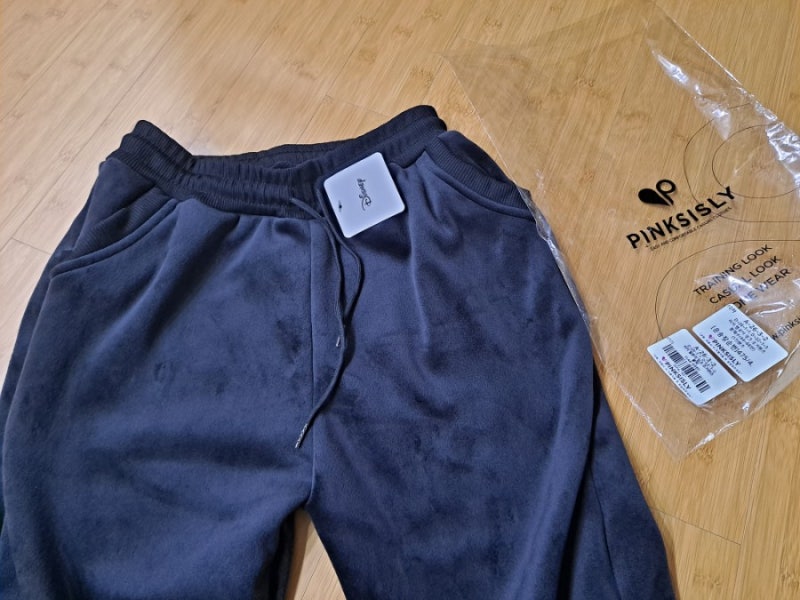 핑크시슬리 미키 벨로아 밍크 조거팬츠를 샀는데 미키가없이 왔어ㅜ?