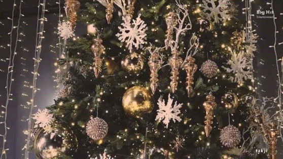  방탄소년단 ‘다이너마이트’ Holiday Remix - 2:2:2 셀카캠