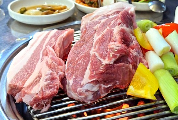  흑돼지 전문점으로 가서 드셔야죠!!ㅎㅎ제주 중문 맛집 천돈가 중문본점