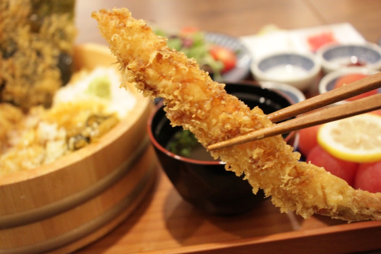  줄서서 먹는 홍대맛집 저스트텐동 상수점