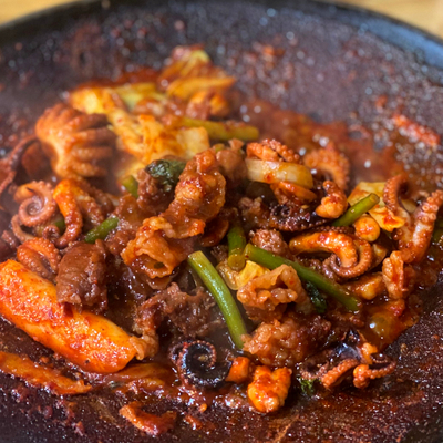  홍대에서 맛보는 홍스 쭈꾸미 맵찔이도 맛있게 먹을 수 있는 곳