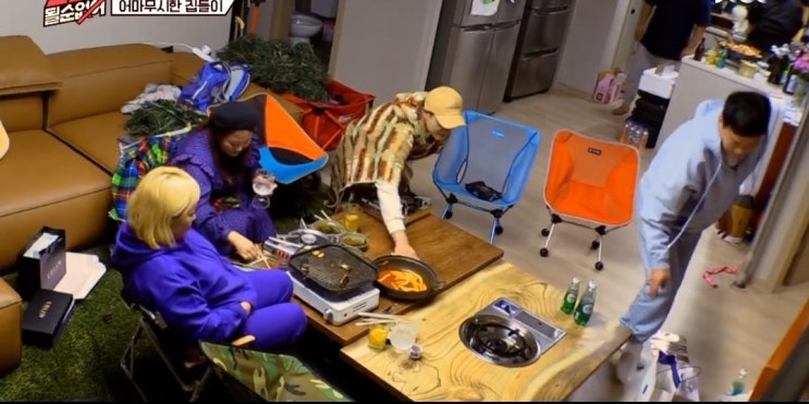 1호가 될 순 없어 홍윤화 집 불판 테이블 불판 식탁 우리집도 장만할까? 1호가 될 순 없어 홍윤화 집 불판 테이블 불판 식탁 우리집도 장만할까?