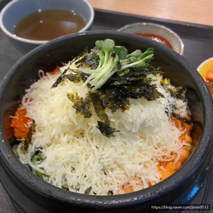  [전북대] 혼밥하기 좋은 알밥 집 '야미'