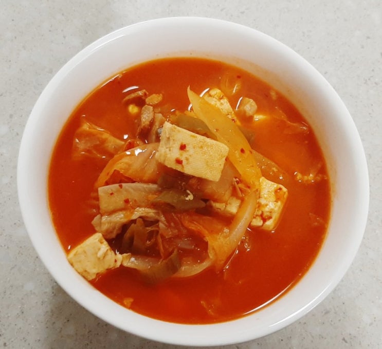  [뭐먹지?]얼큰한 김치찌개