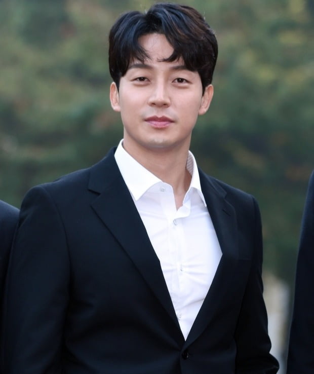  허경환 나이 결혼 여자친구 사업 허닭 수입 재산 몸 키 고향 가족