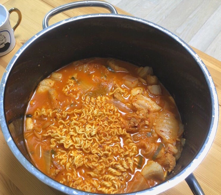  을지로 은주정 김치찌개 배달 주문 후기 (feat. 20분 배달)
