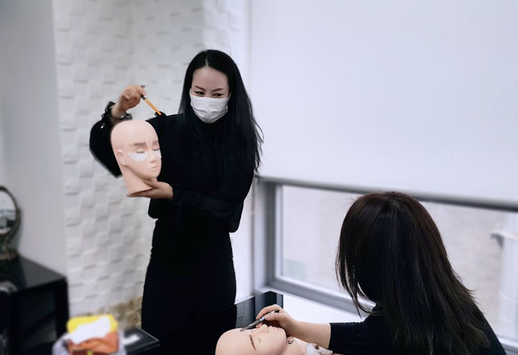  눈썹문신학원 고민된다면 수강현장을 둘러보세요