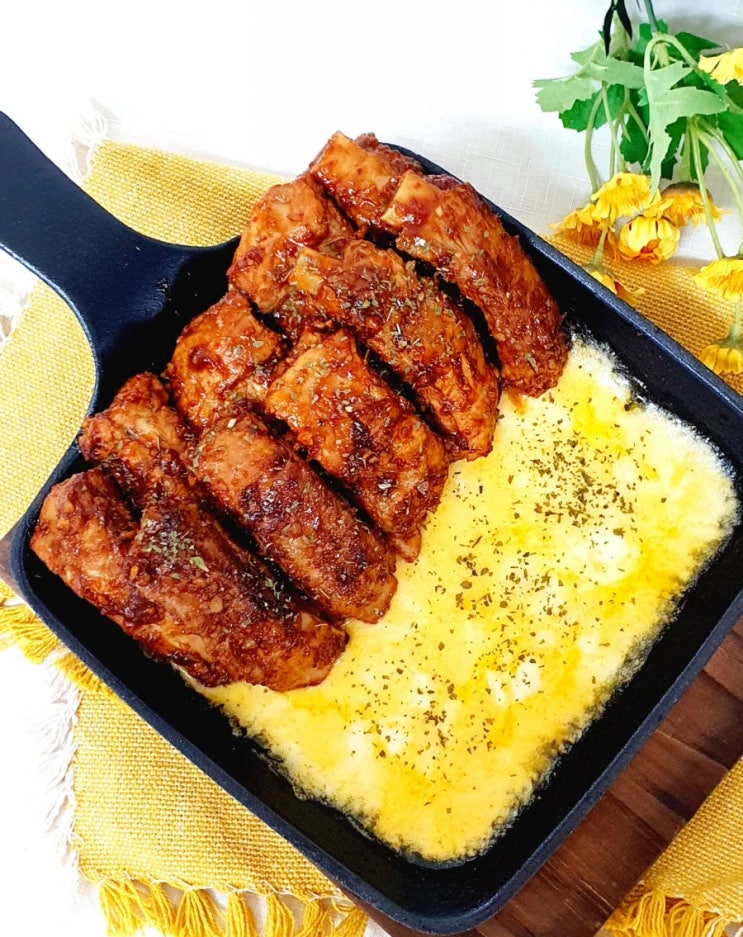  치즈등갈비, 매운치즈등갈비로 홈파티메뉴