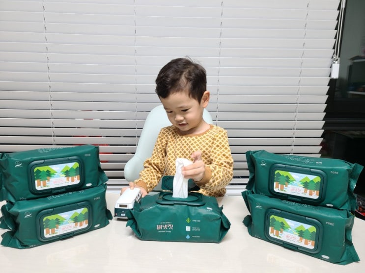  부드럽고 도톰한 아기물티슈 배냇짓으로 정착