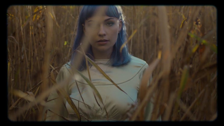  Chloe Rodgers, 'Faces' 떠오르는 아티스트 새로운 비디오 데뷔