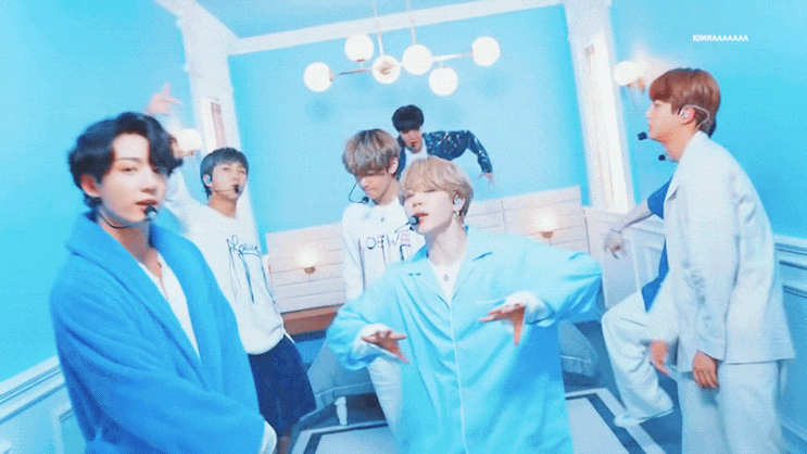 지미팰런 투나잇쇼 BTS 지민 'HOME' 보정 움짤! 지미팰런 투나잇쇼 BTS 지민 'HOME' 보정 움짤!