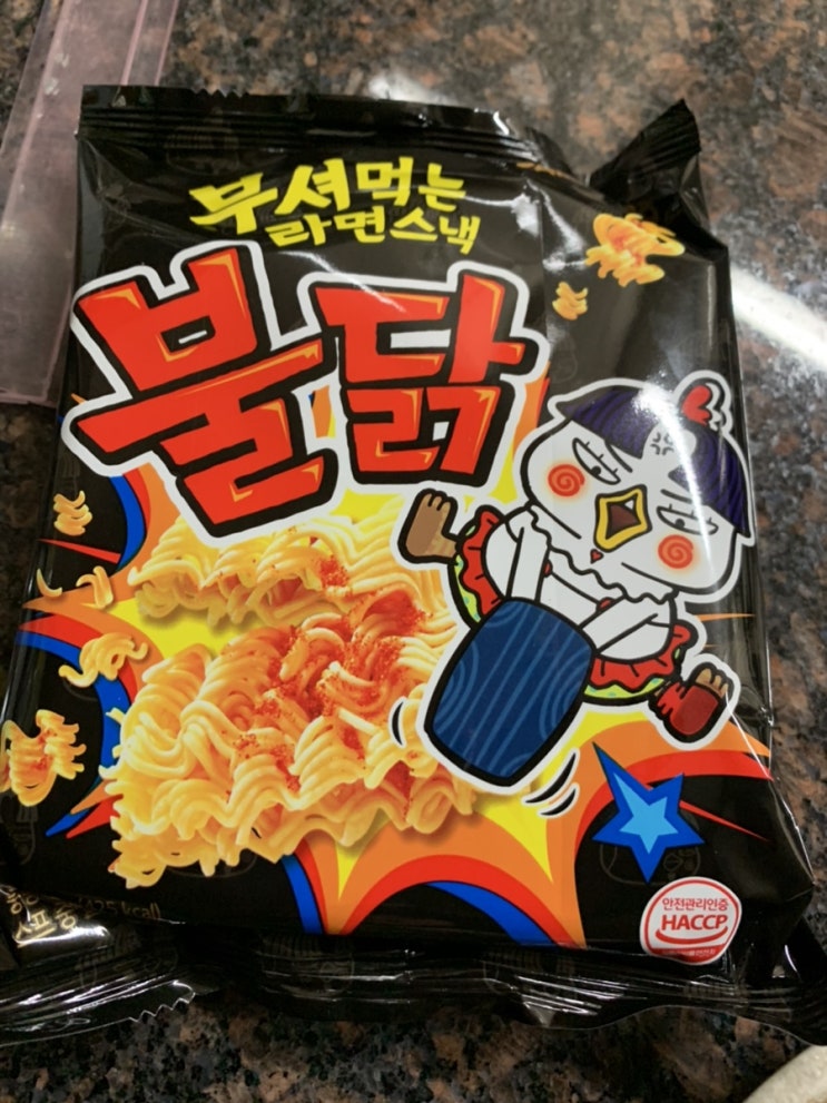 중독성 매운과자 불닭 부셔먹는 라면스낵 삼양식품 중독성 매운과자 불닭 부셔먹는 라면스낵 삼양식품
