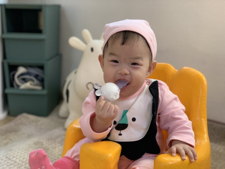  아이팜 이유식스푼부터 실리콘칫솔, 물방울치발기까지 전부 너무 이뿜!!