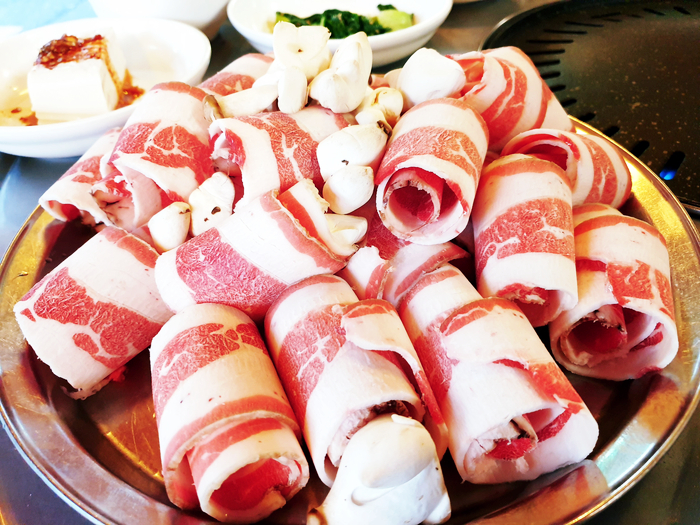  잠실새내 맛집 우삼겹 맛있는 와인에빠진저팔계
