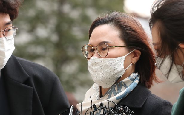 정경심 나이 교수 학력 결혼 남편 조국 자녀 가족 고향 딸 조민 아들 정경심 나이 교수 학력 결혼 남편 조국 자녀 가족 고향 딸 조민 아들