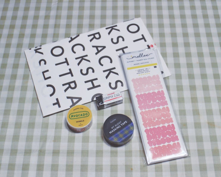  다이어리꾸미기 _ 핫트랙스 쇼핑(마스킹 테이프 GMZ 11 FRUITS/Dailylike 04 Hawaiian check, MONAMI 지우개, 멜리팩토리 알파벳&넘버)