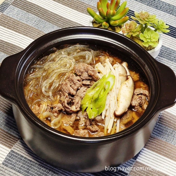 Jinny's집밥레시피 뚝배기불고기 만드는법 뜨끈한 국물에 엄지척 전골식 일품요리 Jinny's집밥레시피 뚝배기불고기 만드는법 뜨끈한 국물에 엄지척 전골식 일품요리