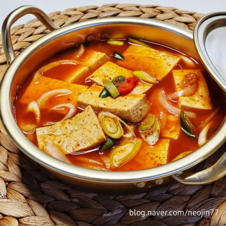 Jinny's집밥레시피 두부찌개 간단한 찌개요리 맛보고 깜짝놀래 Jinny's집밥레시피 두부찌개 간단한 찌개요리 맛보고 깜짝놀래