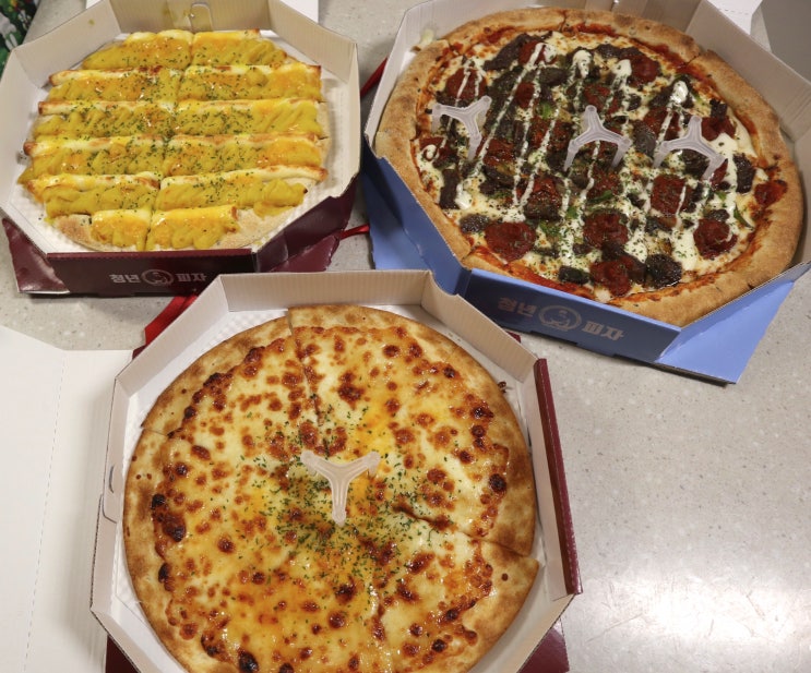 청년피자 신메뉴 비프홀리데이(치즈크러스트 추가) + 고구마크림치즈스틱 + 고르곤졸라피자로 행복한 연말️ 청년피자 신메뉴 비프홀리데이(치즈크러스트 추가) + 고구마크림치즈스틱 + 고르곤졸라피자로 행복한 연말️