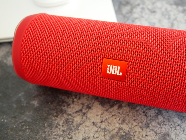  jbl 블루투스 스피커 작지만 웅장한 사운드, 연결 방법은?