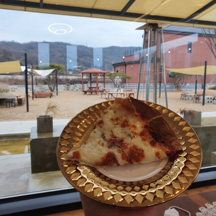  전라북도 전주근교 김제 카페 "  아울 " 고르곤졸라맛집
